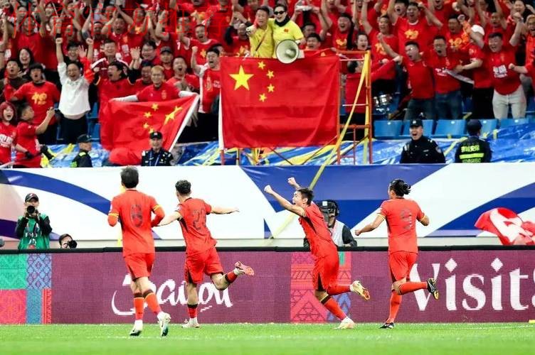 中国2:1力克印尼 18强赛首次取得胜利